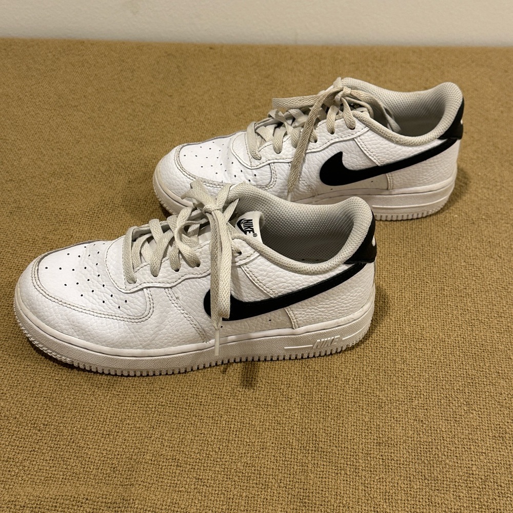 Nike Air Force one 1 white youth boys girls size 2.5